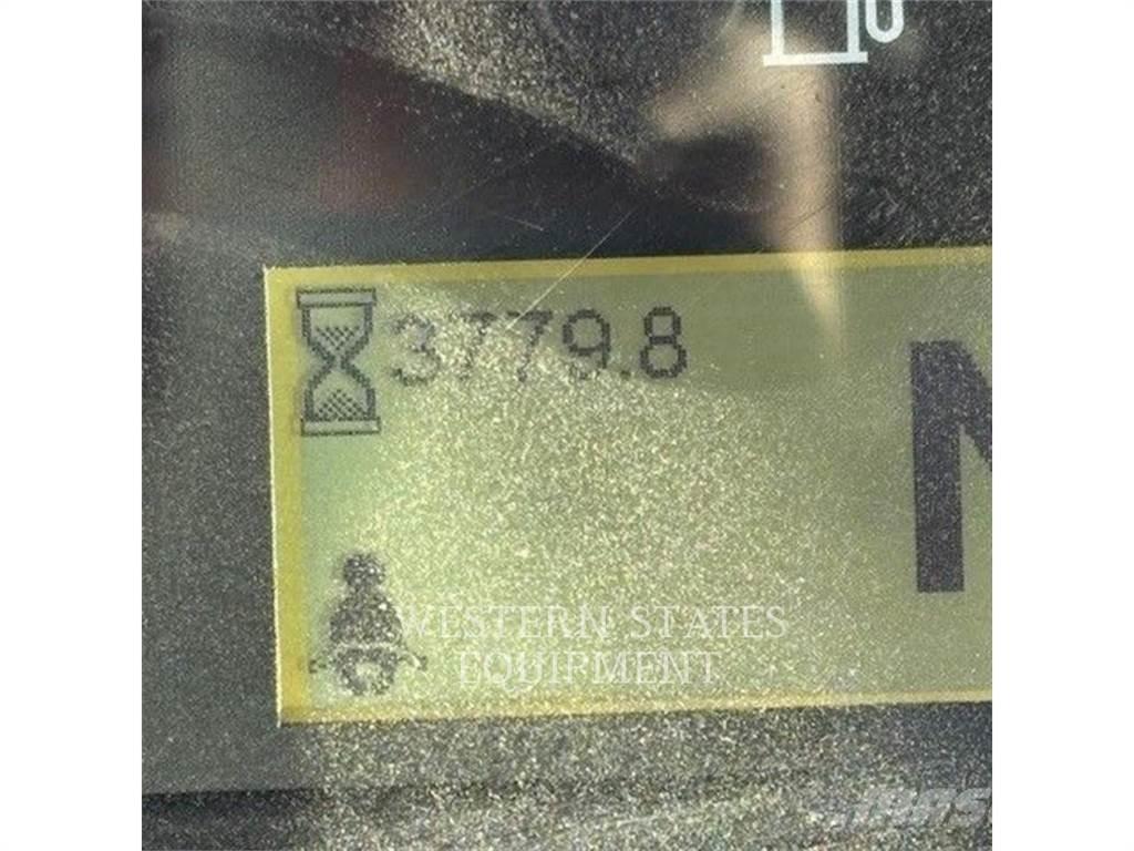 CAT 938M Naudoti ratiniai krautuvai