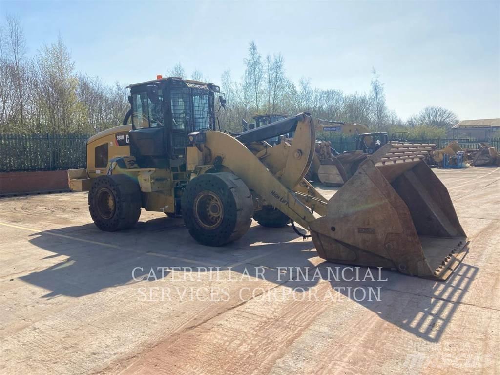 CAT 938M Naudoti ratiniai krautuvai