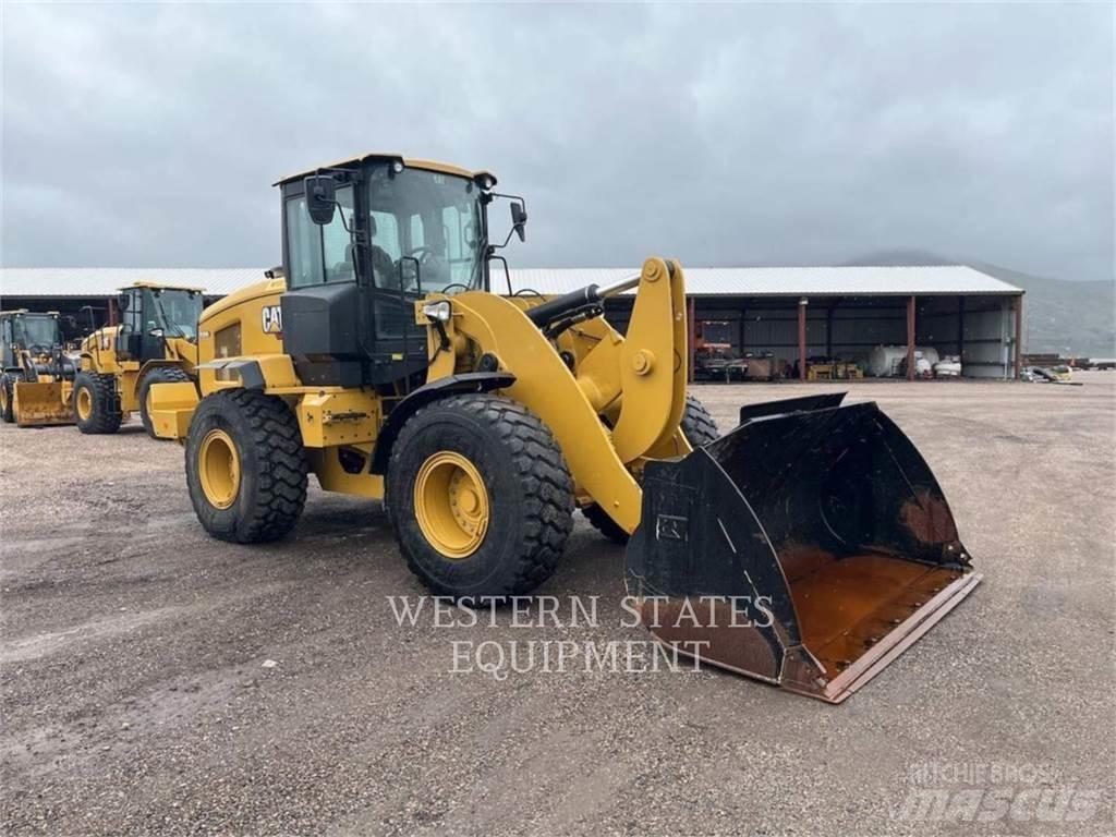 CAT 938M Naudoti ratiniai krautuvai