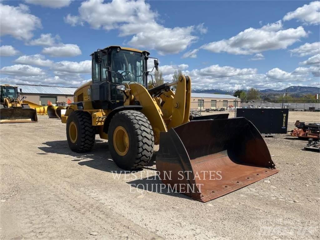 CAT 938M Naudoti ratiniai krautuvai