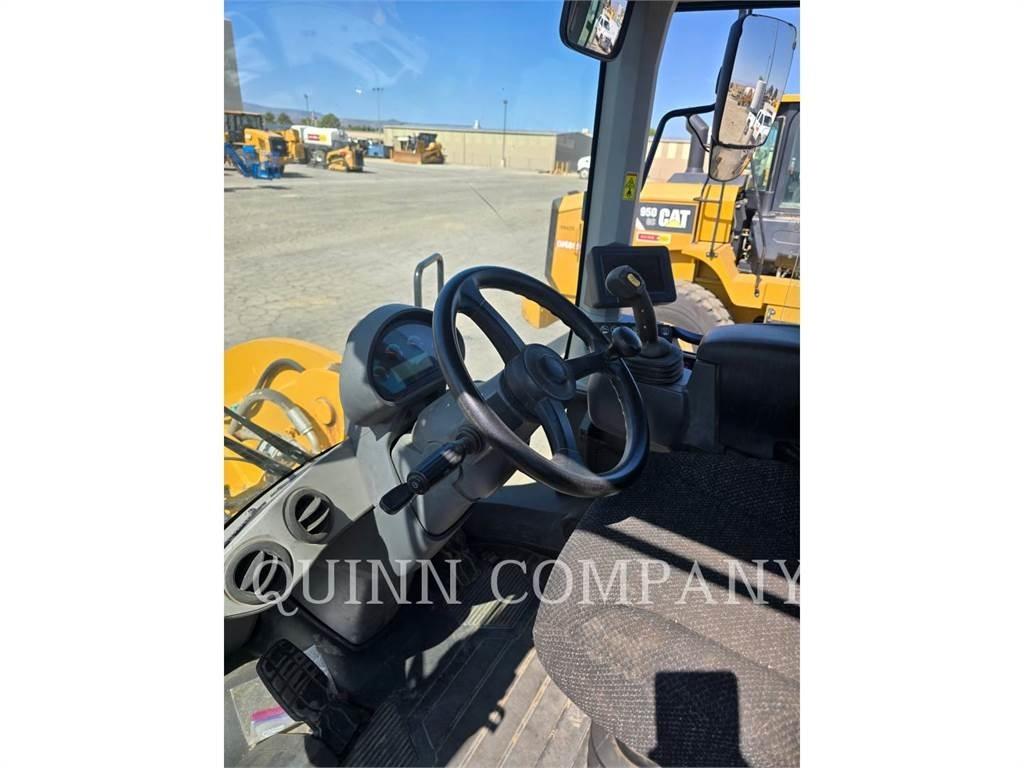 CAT 938M Naudoti ratiniai krautuvai