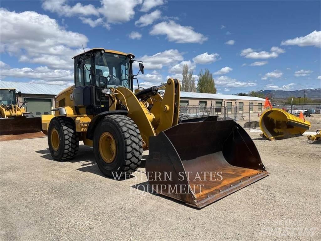 CAT 938M Naudoti ratiniai krautuvai