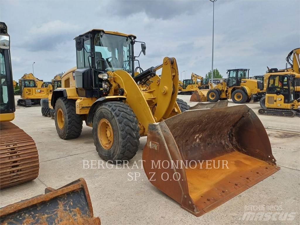 CAT 938M Naudoti ratiniai krautuvai