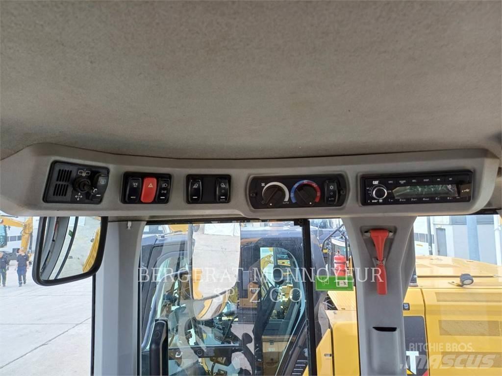 CAT 938M Naudoti ratiniai krautuvai