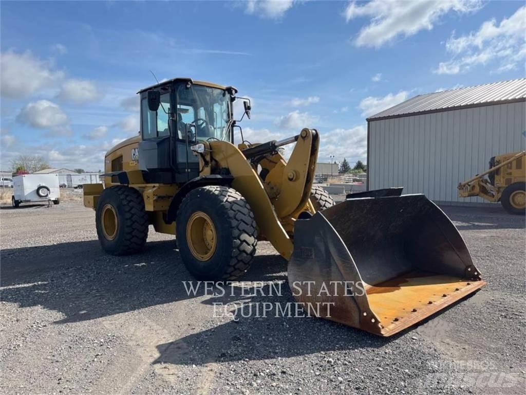 CAT 938M Naudoti ratiniai krautuvai