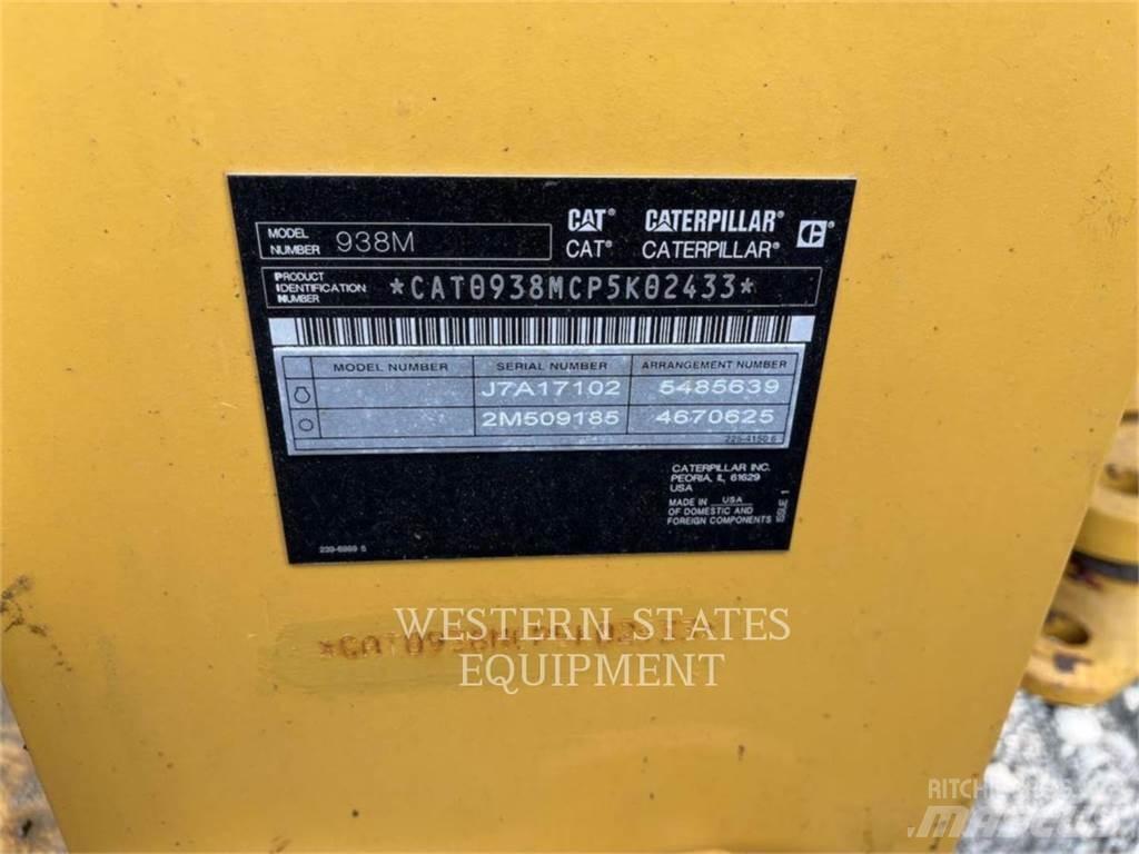 CAT 938M Naudoti ratiniai krautuvai