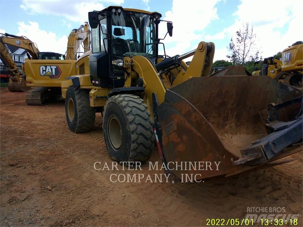 CAT 938M Naudoti ratiniai krautuvai
