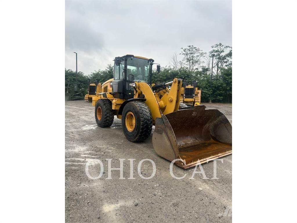 CAT 938M Naudoti ratiniai krautuvai