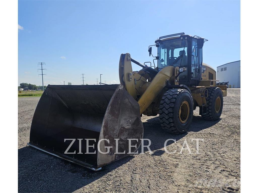 CAT 938M Naudoti ratiniai krautuvai