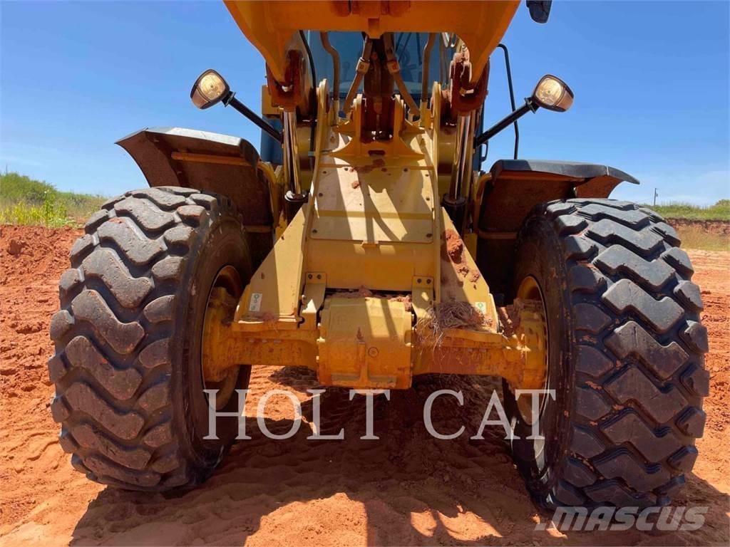 CAT 938M Naudoti ratiniai krautuvai