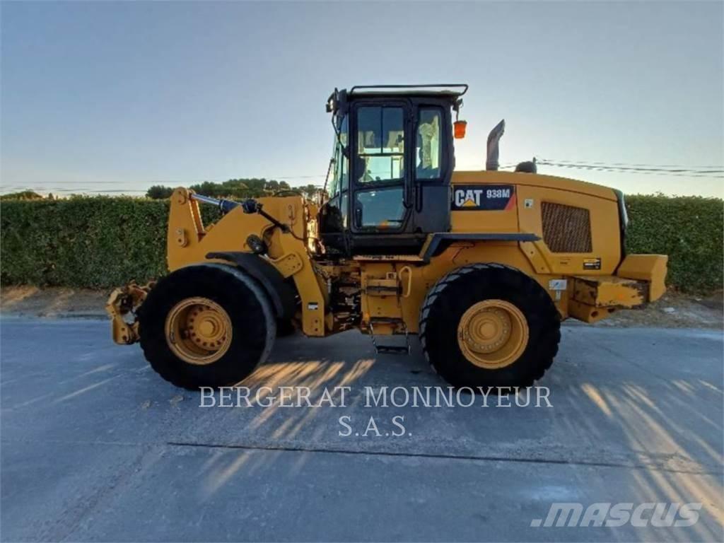 CAT 938M Naudoti ratiniai krautuvai