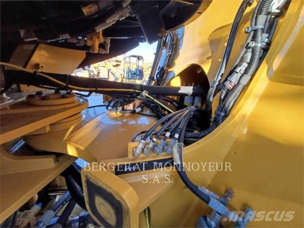 CAT 938M Naudoti ratiniai krautuvai