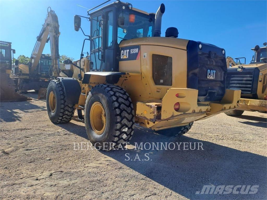 CAT 938M Naudoti ratiniai krautuvai