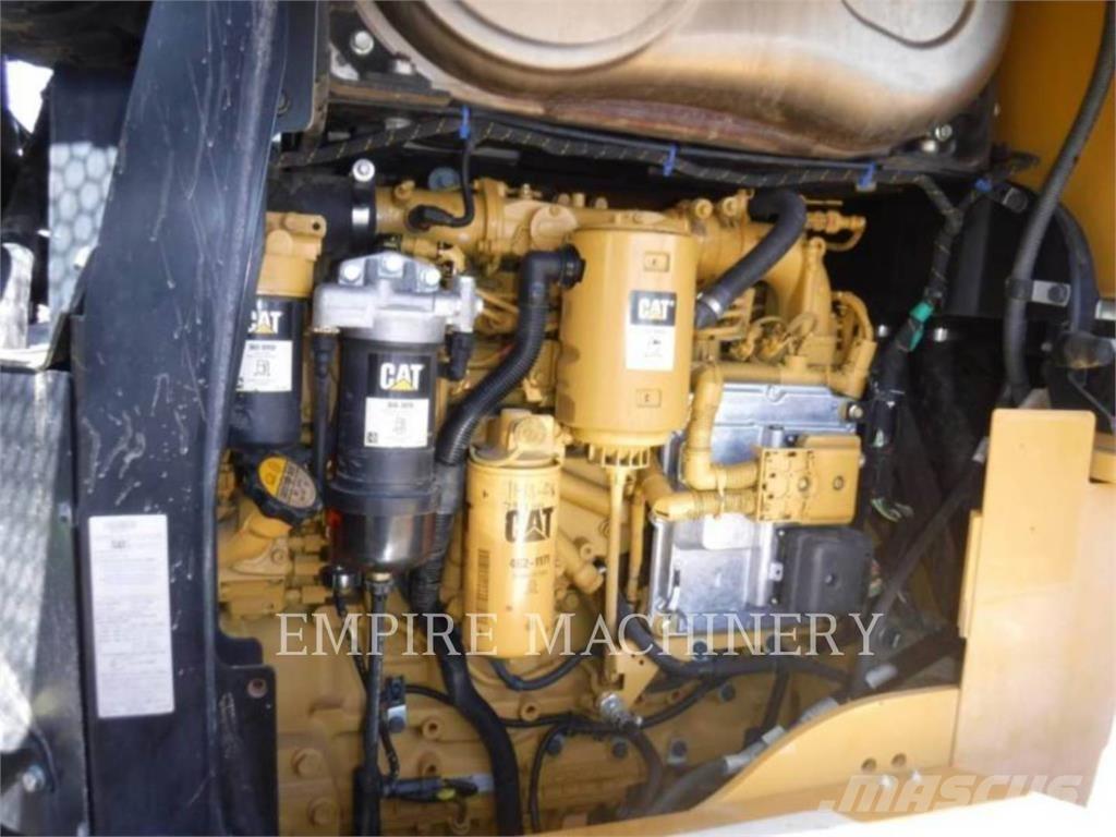 CAT 938M Naudoti ratiniai krautuvai