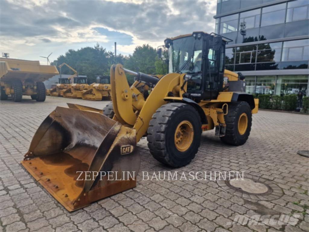 CAT 938M Naudoti ratiniai krautuvai