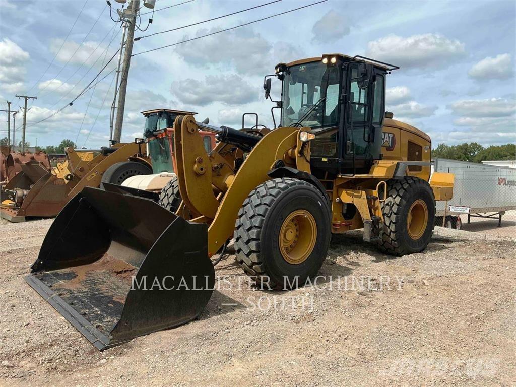CAT 938M Naudoti ratiniai krautuvai