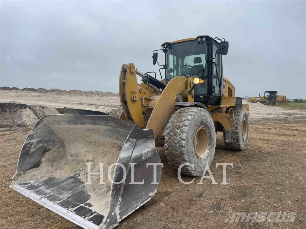 CAT 938M Naudoti ratiniai krautuvai