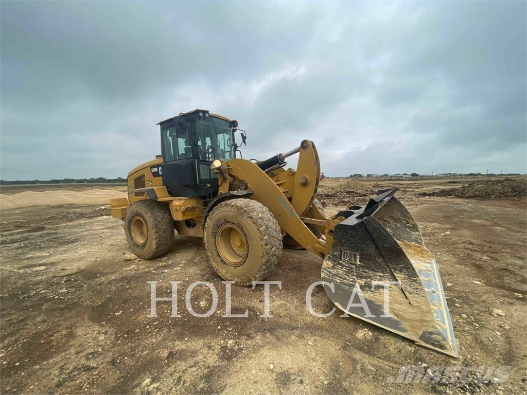 CAT 938M Naudoti ratiniai krautuvai
