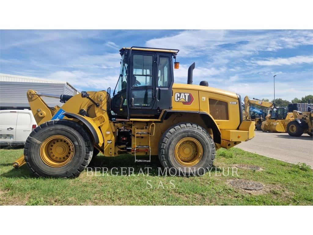 CAT 938M Naudoti ratiniai krautuvai