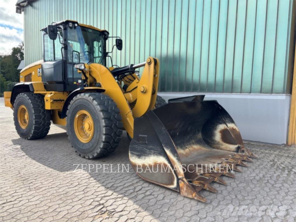 CAT 938M Naudoti ratiniai krautuvai