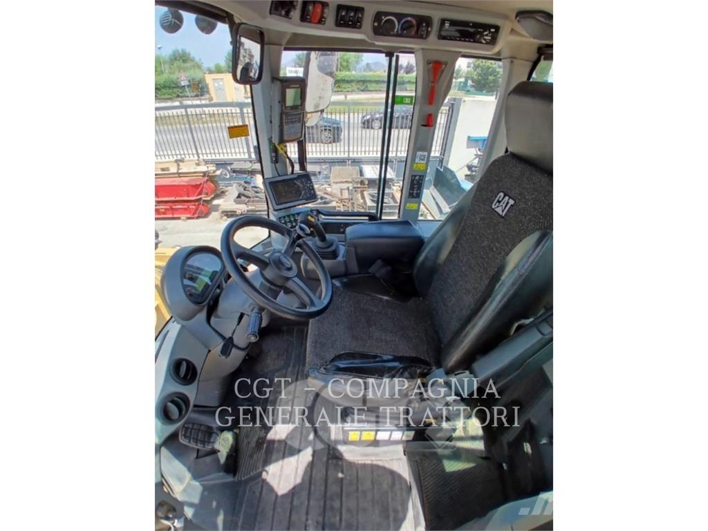 CAT 938M Naudoti ratiniai krautuvai
