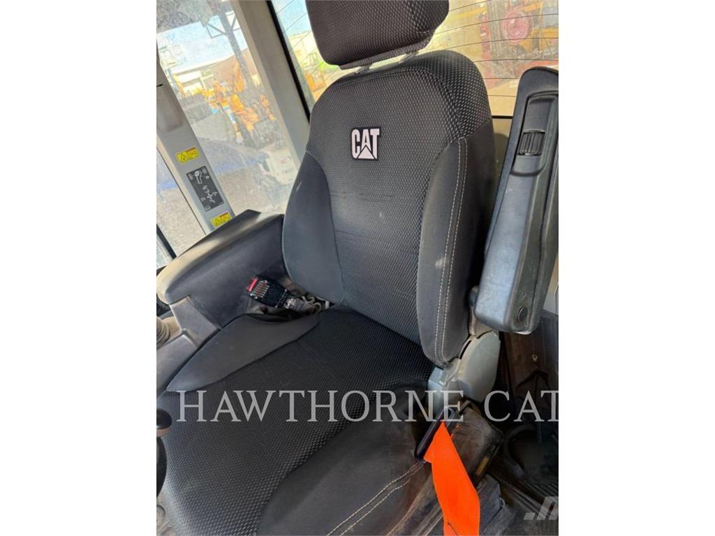 CAT 938M Naudoti ratiniai krautuvai