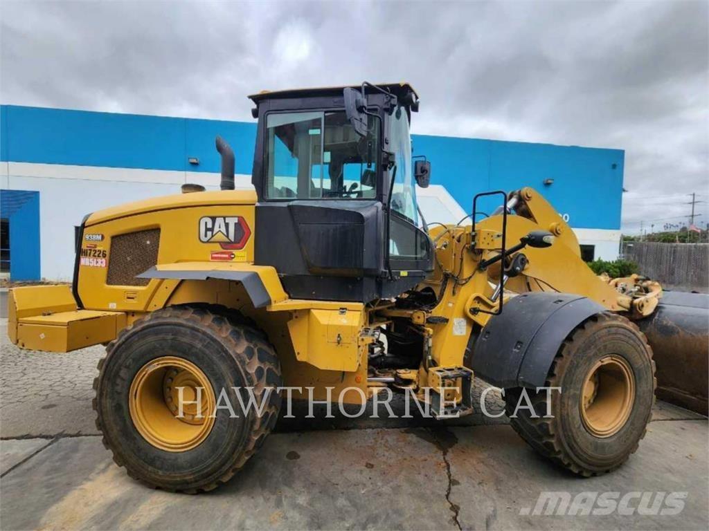 CAT 938M Naudoti ratiniai krautuvai