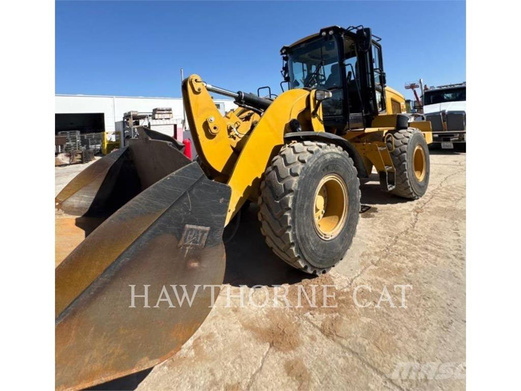 CAT 938M Naudoti ratiniai krautuvai