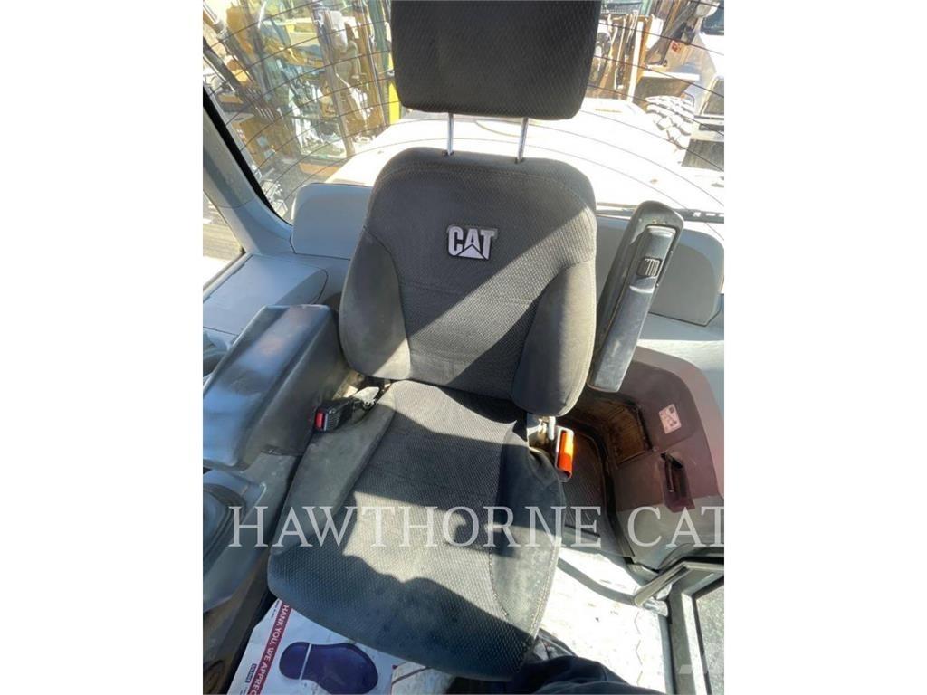 CAT 938M Naudoti ratiniai krautuvai