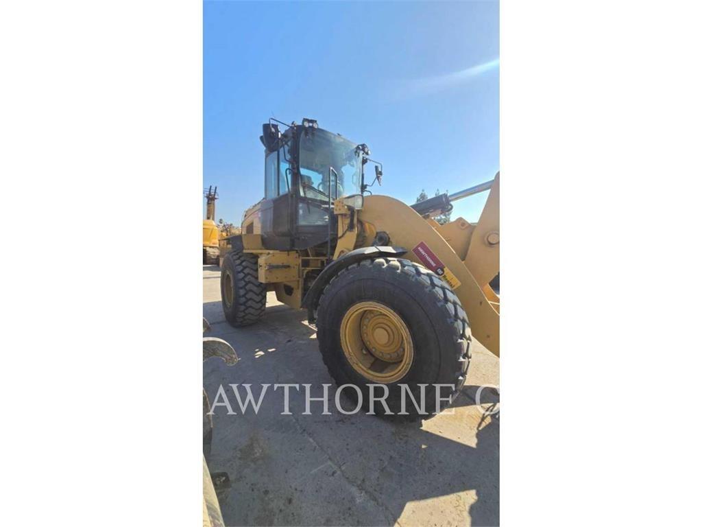 CAT 938M Naudoti ratiniai krautuvai