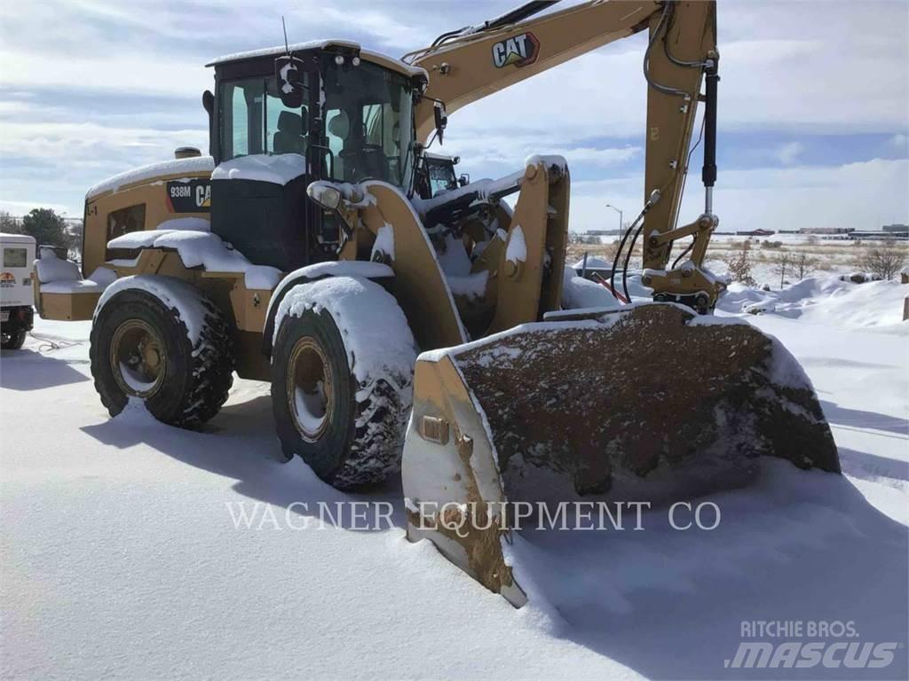 CAT 938M Naudoti ratiniai krautuvai