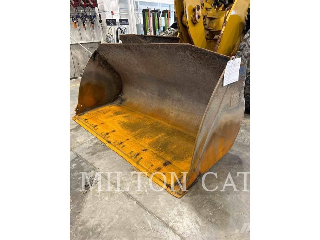 CAT 938M 3V Naudoti ratiniai krautuvai
