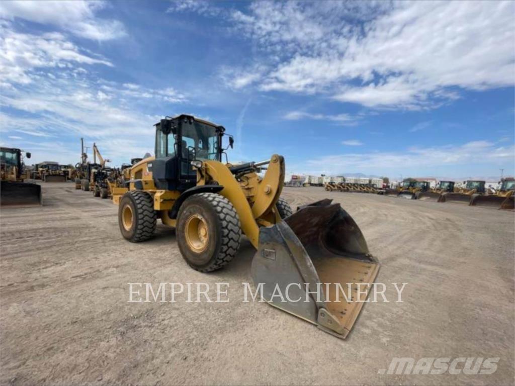 CAT 938M 3V FC Naudoti ratiniai krautuvai