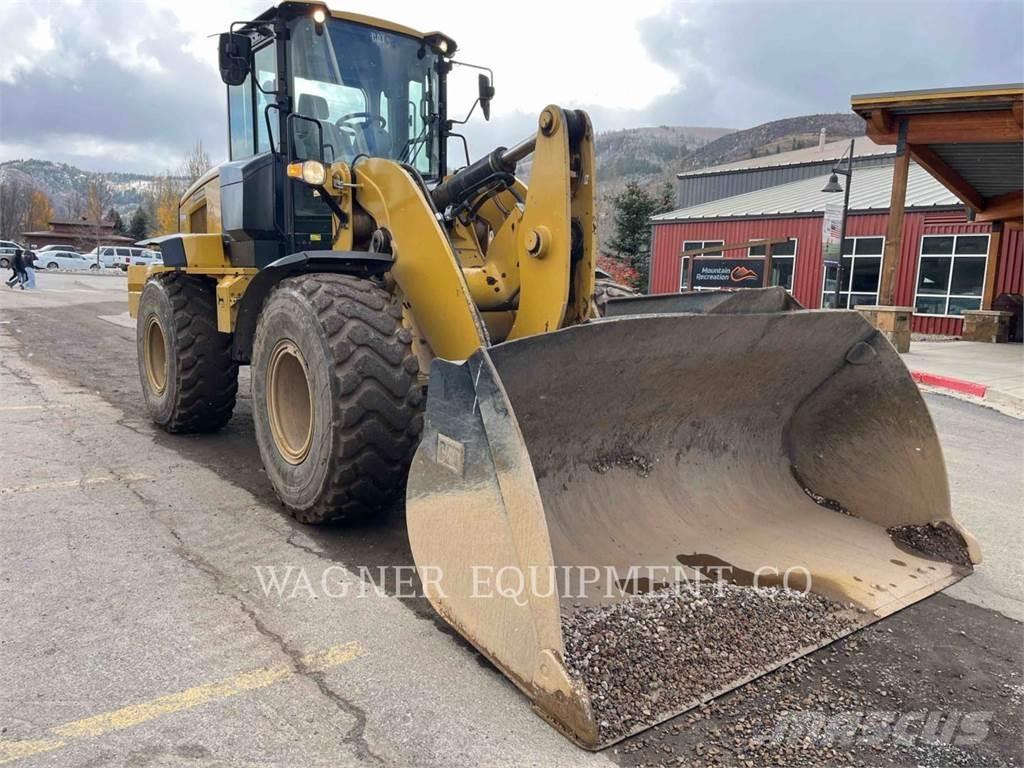 CAT 938M FC Naudoti ratiniai krautuvai