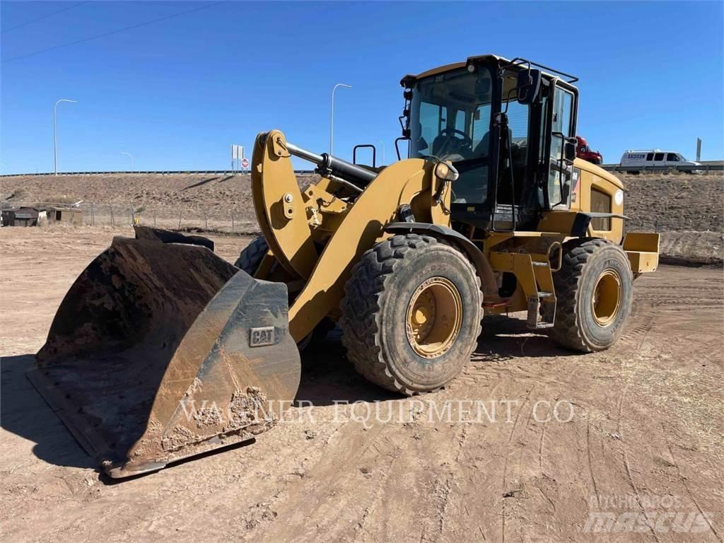 CAT 938M FC Naudoti ratiniai krautuvai
