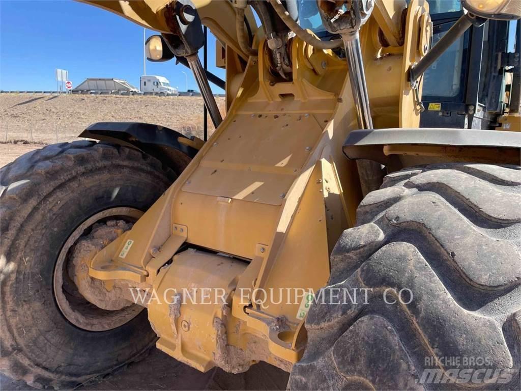 CAT 938M FC Naudoti ratiniai krautuvai
