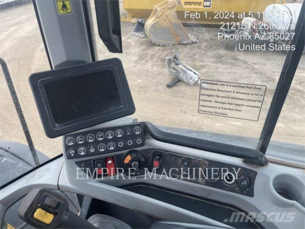 CAT 938M FC Naudoti ratiniai krautuvai