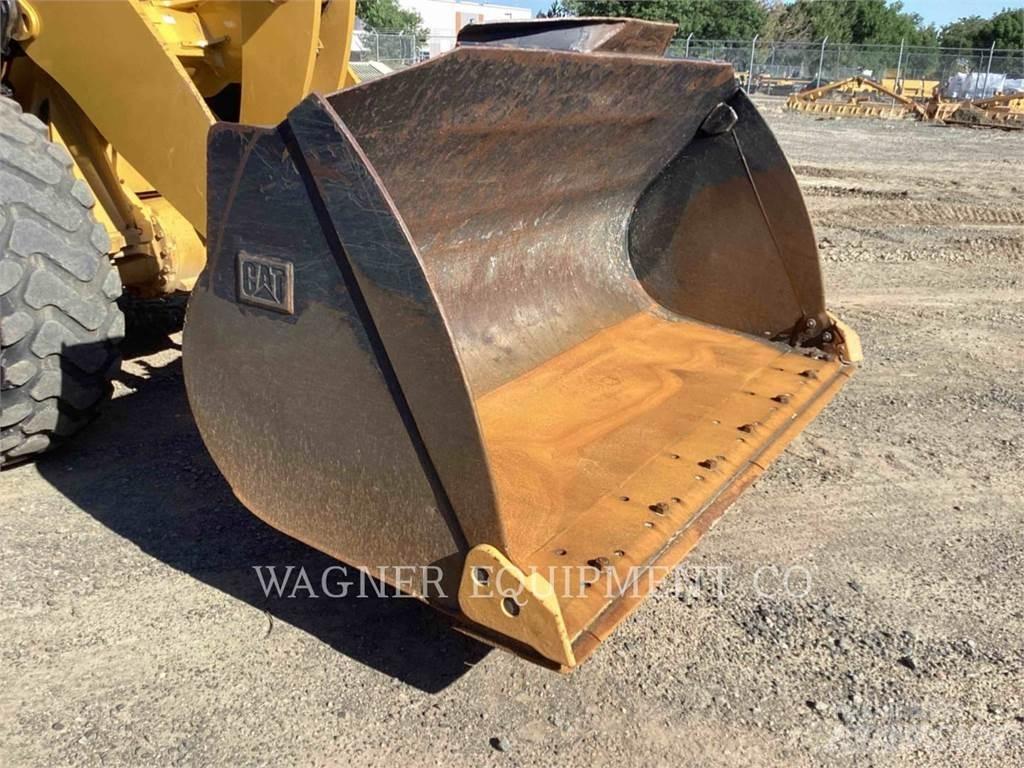 CAT 938M FC Naudoti ratiniai krautuvai