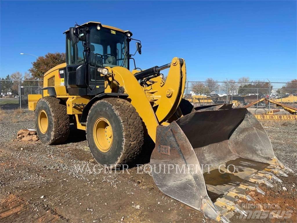 CAT 938M FC Naudoti ratiniai krautuvai