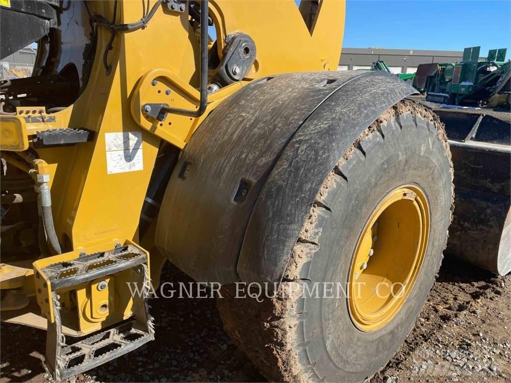 CAT 938M FC Naudoti ratiniai krautuvai