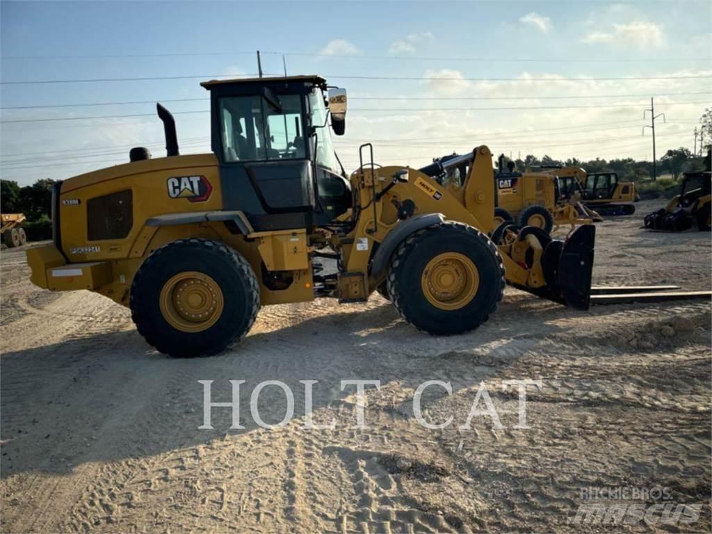 CAT 938M QC Naudoti ratiniai krautuvai