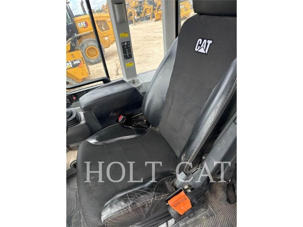 CAT 938M QC Naudoti ratiniai krautuvai