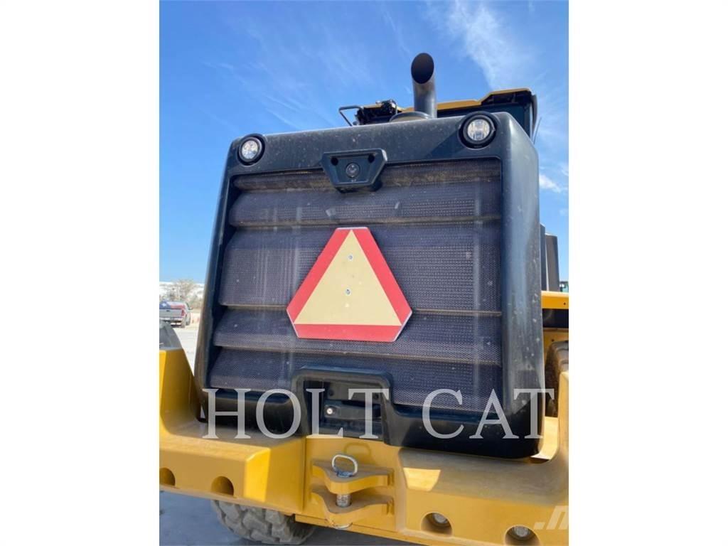 CAT 938M QC Naudoti ratiniai krautuvai