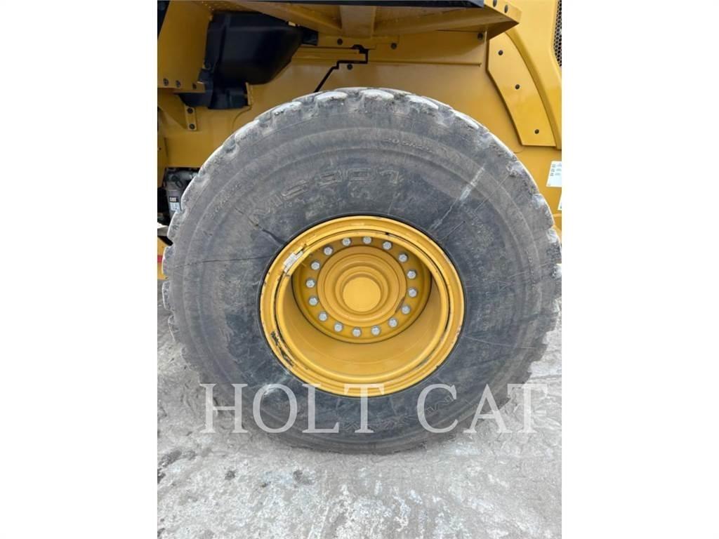 CAT 938M QC Naudoti ratiniai krautuvai