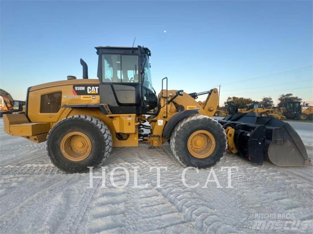 CAT 938M QC Naudoti ratiniai krautuvai