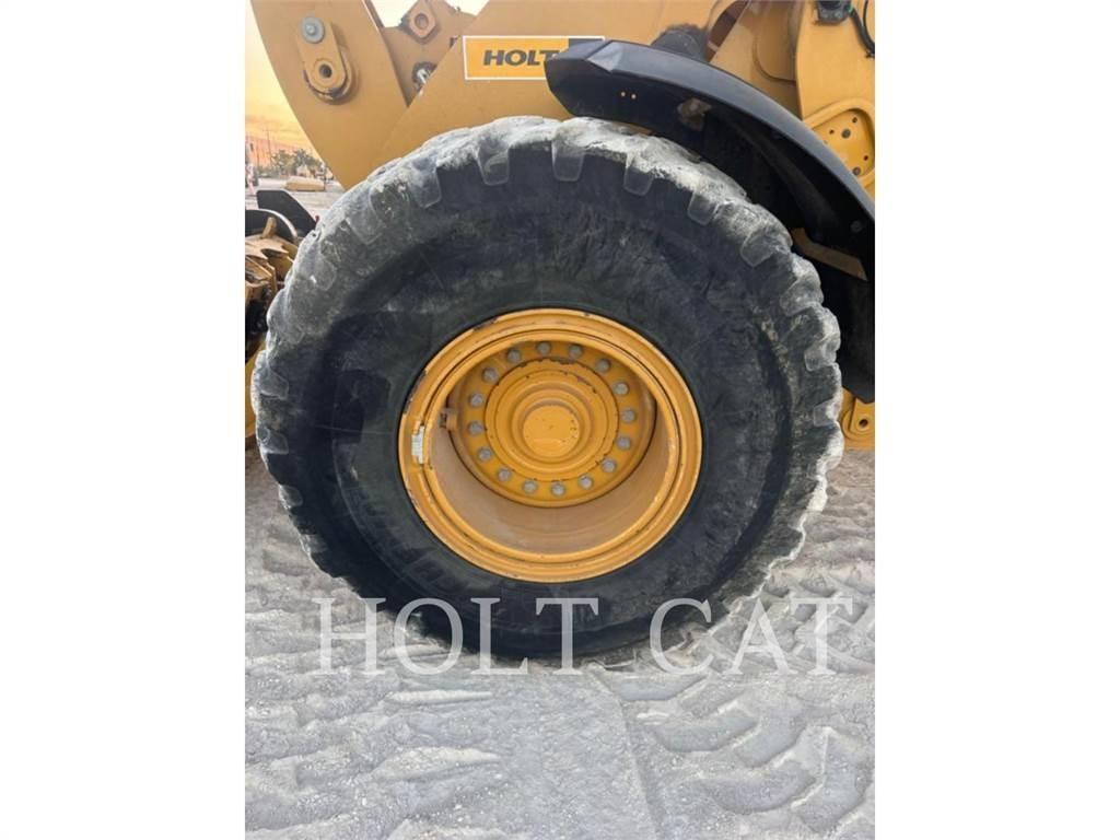 CAT 938M QC Naudoti ratiniai krautuvai