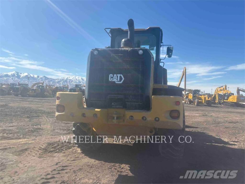 CAT 938M QC Naudoti ratiniai krautuvai
