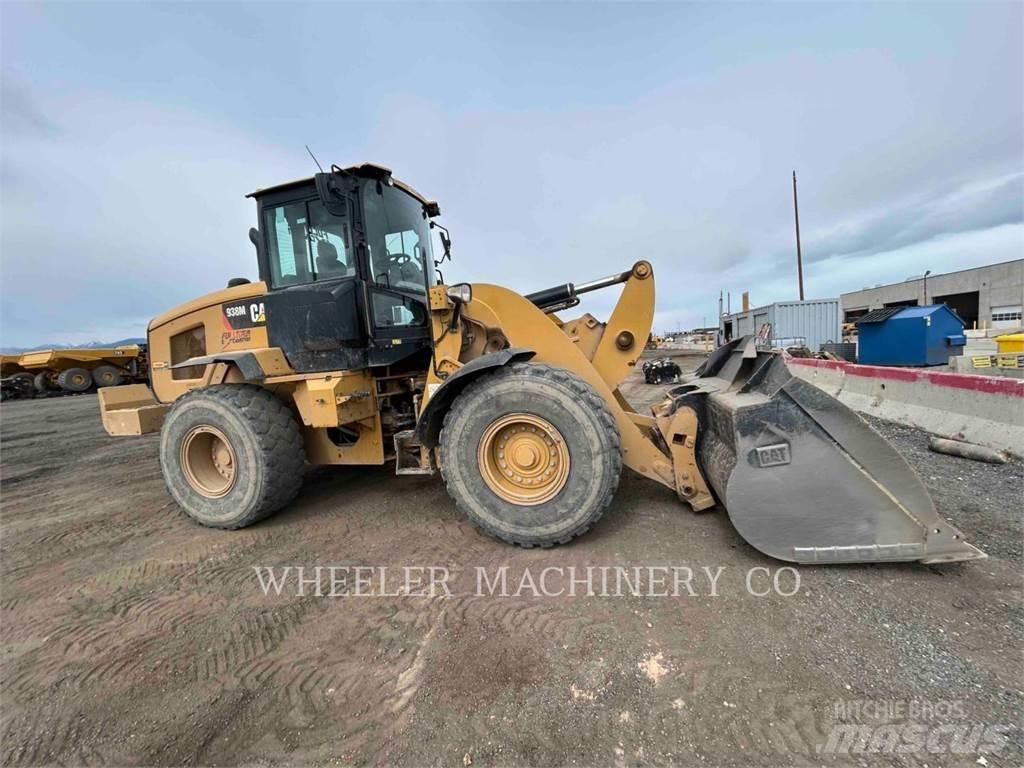 CAT 938M QC Naudoti ratiniai krautuvai