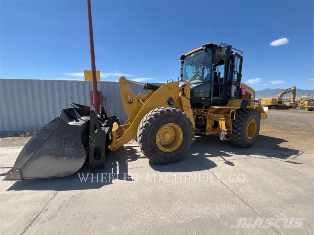 CAT 938M QC Naudoti ratiniai krautuvai