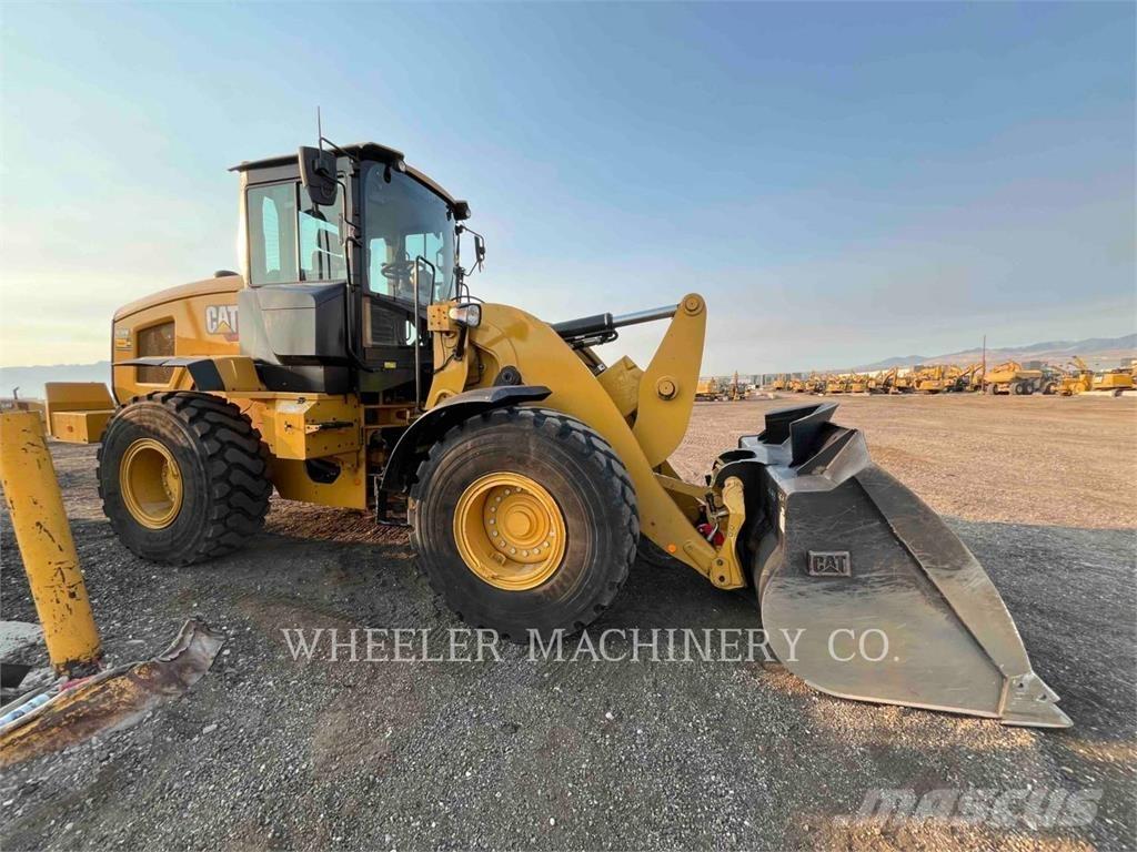 CAT 938M QC 3V Naudoti ratiniai krautuvai